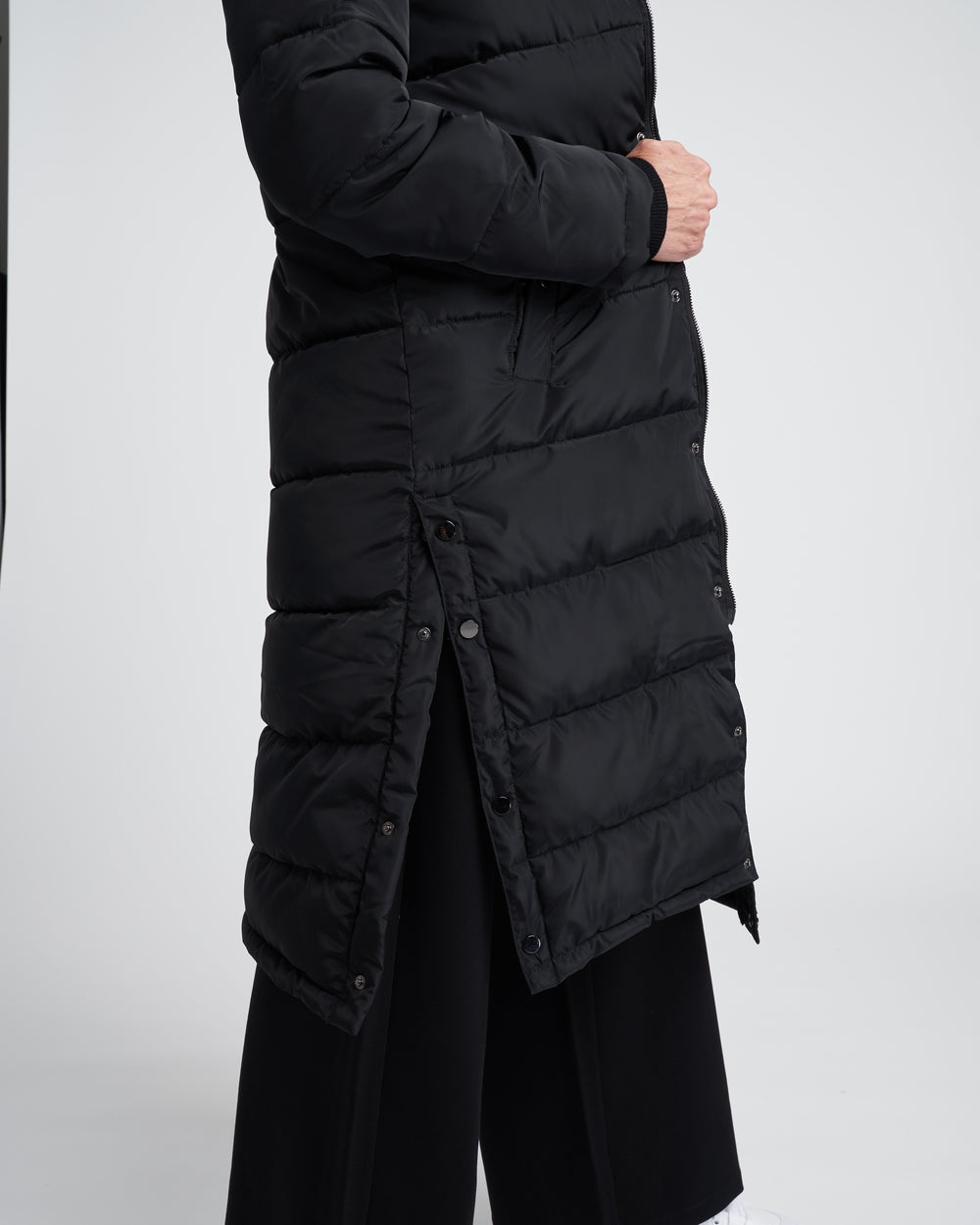 Everest Long Hooded Puffer 2 - Black