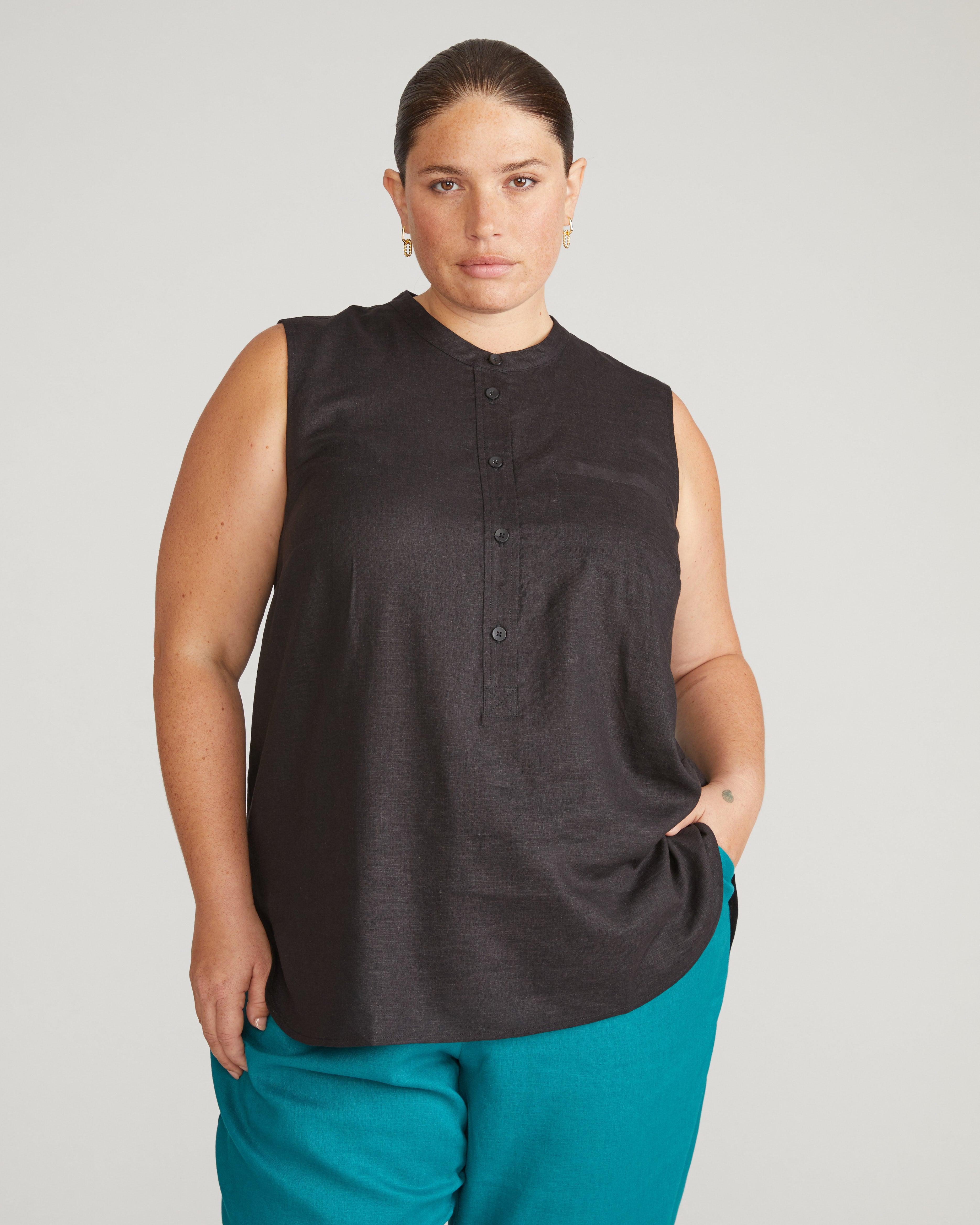 Cameo Linen Tunic - Black