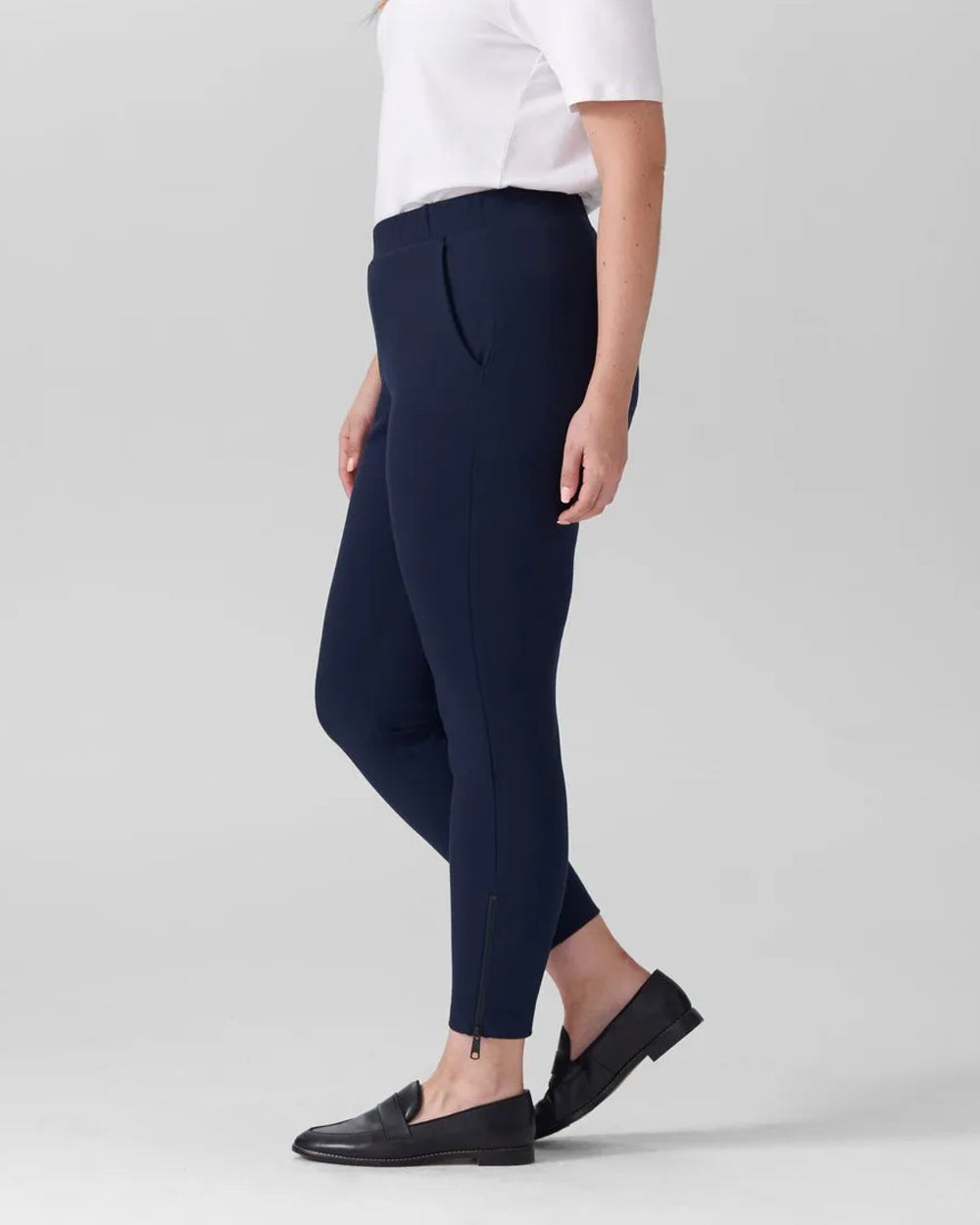 Moro Pocket Signature Ponte Pants - Navy