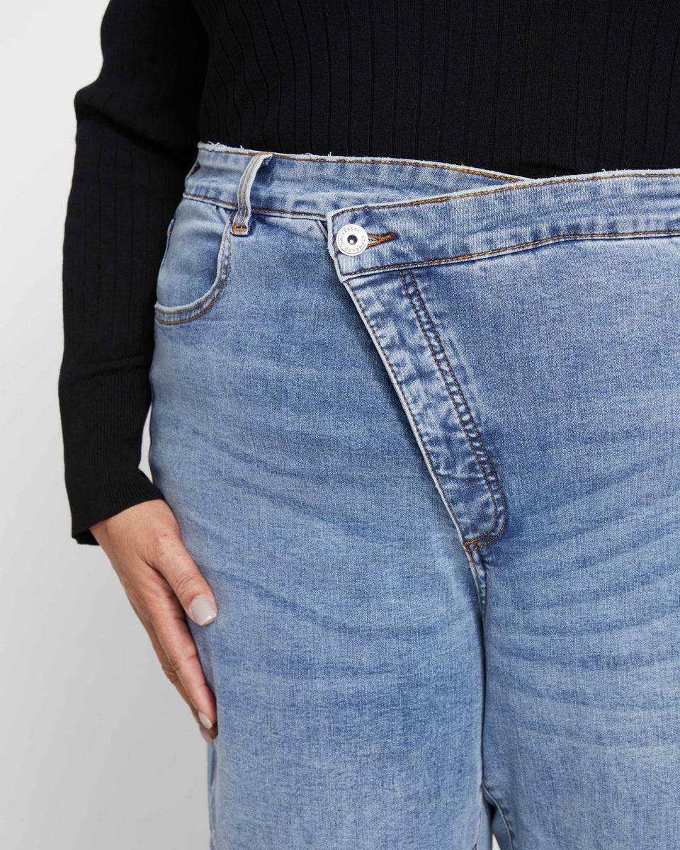 Katie High Rise Crossover Jeans - Distressed Vintage Indigo Wash Zoom image 4
