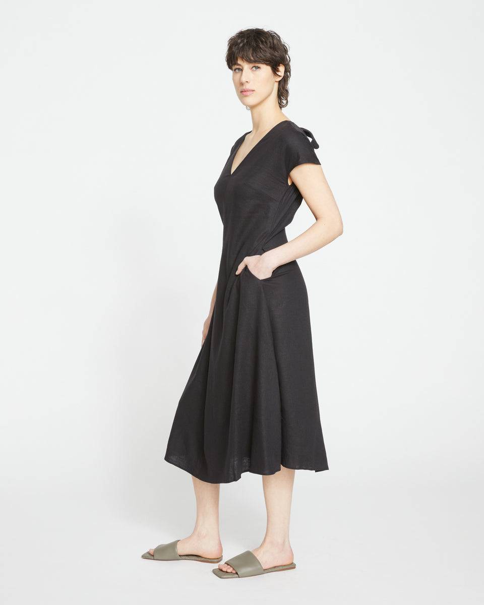 Louvre Bow Back Linen Dress - Black Zoom image 3