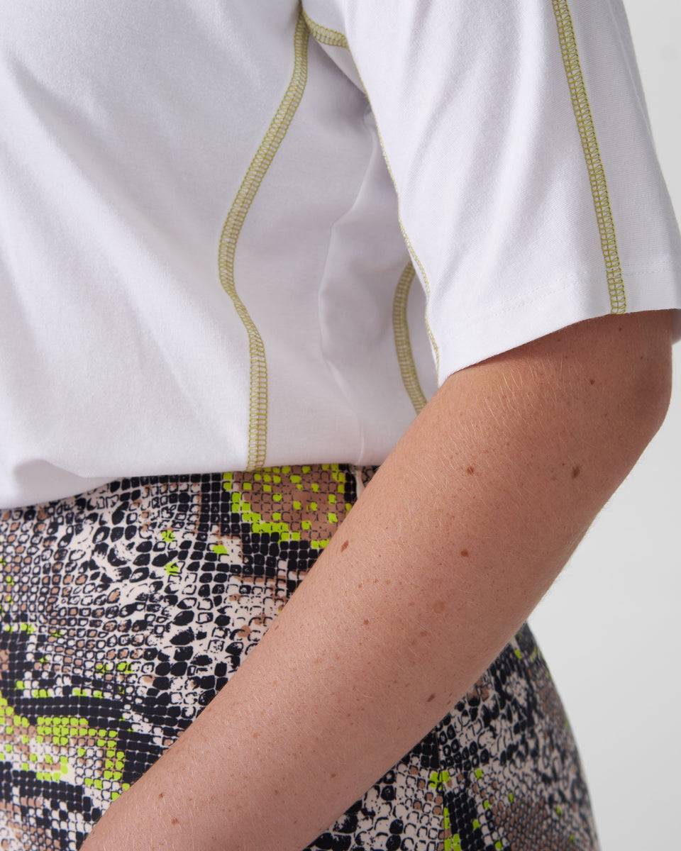 Venencia Short Sleeve Contrast Stitch Top - White Zoom image 1